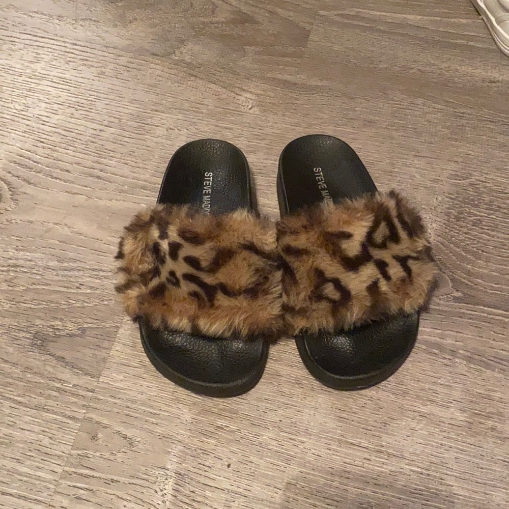 Steve Madden Kids Furry Slide size 13